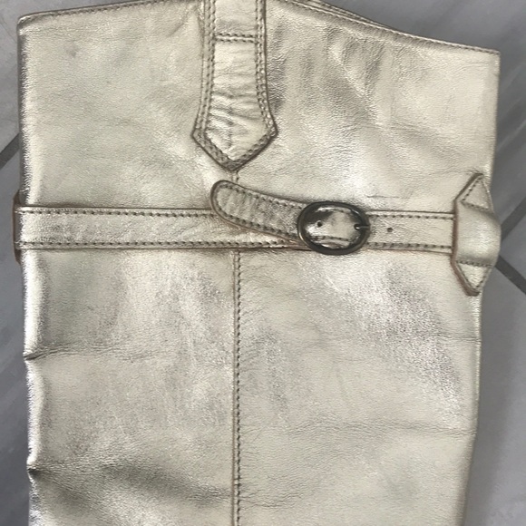 Metallic gold boots - Picture 3 of 4